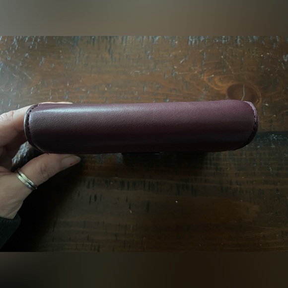 Vintage Coach smooth leather wallet in Burgundy EVC~ - Picture 12 of 16